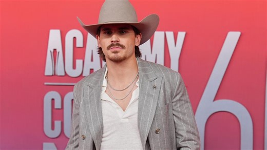 Washington country music singer to headline Seahawks' NFC Championship halftime