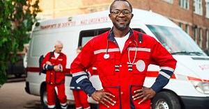 What does a Paramedic do and how to become a Paramedic.