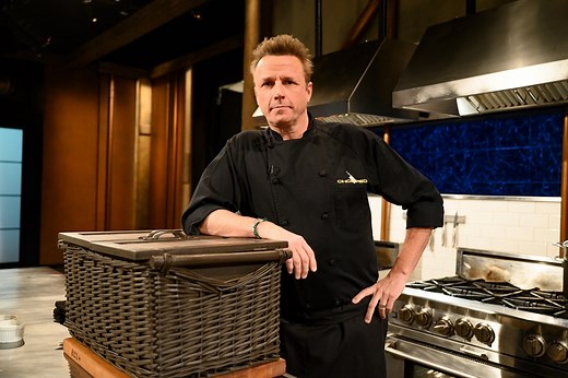 🚨TONIGHT 🚨#Chopped champions return to the kitchen for a chance to compete against judge Chef Marc Murphy in the next round of the Beat the Judge competition! The battle begins tonight at 9|8c. | Food Network