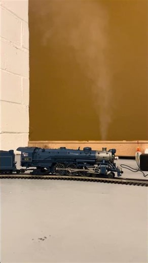 Finally hunted down a set of matching passenger cars for this Lionel Blue Comet! #train #modeltrains