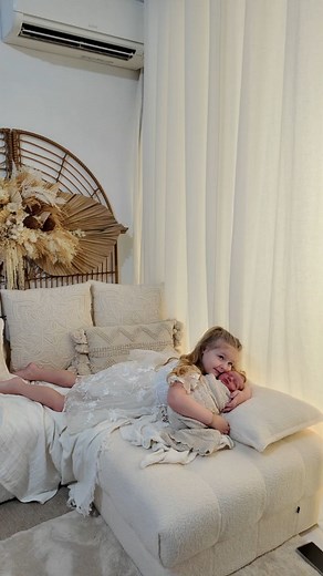 Natasha Simpson | My heart exploded during this session, absolutely ridiculously cute 😍 Big sister was ready and did a fantastic job keeping him safe and... | Instagram