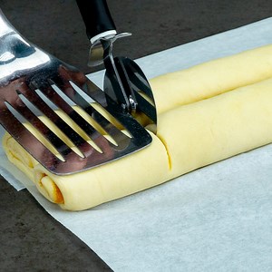 1M views · 246 reactions | The famous trick that drives the whole world crazy! Quick puff pastry dessert Ingredients: puff pastry: 400 g (14 oz) apricot jam: 200 g (7.1 oz) peanuts: 70 g (2.5 oz) eggs: 1 pc sugar: 10 g (0.4 oz) The drink: milk: 200 ml (6.8 fl oz) whipping cream: 50 g (1.8 oz) cocoa: 5 g (0.2 oz) cocoa: 5 g (0.2 oz) | Appetizing.tv | Facebook