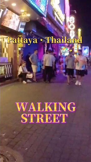 🇹🇭タイ・パタヤにあるウォーキングストリートの様子 Pattaya・Thailand / Walkingstreet / Night Walking Scenes #shorts