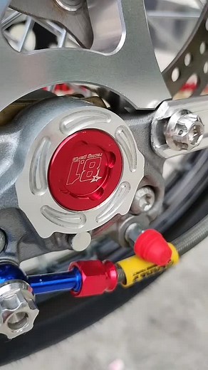 Detailed Look at Motorcycle Components and Features