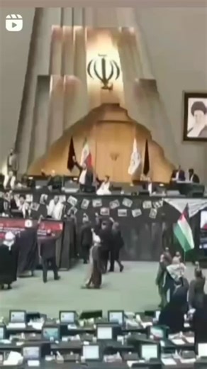 ‌ 𝗠𝗢𝗩𝗘 𝗜𝗡 𝗦𝗜𝗟𝗘𝗡𝗖𝗘 on Instagram‎: "حمایت به امید آزادی🇮🇷🇮🇷 #آزادی #ایران #شاه #حمایت"‎