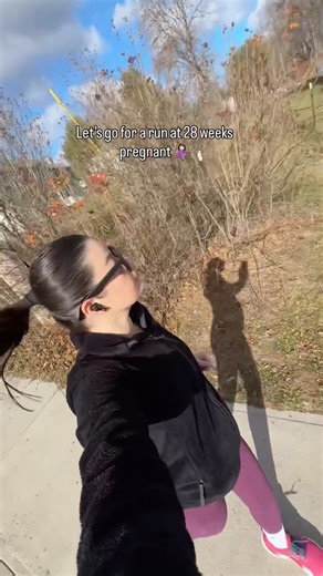 Elida Loci | 28 weeks pregnant… not perfect, not fast, just grateful my body let me show up today. 🏃🏻‍♀️ . . . . . . #28WeeksPregnant... | Instagram