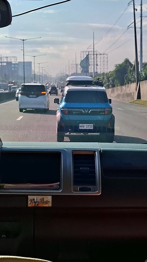 Life is a highway-fast lanes,bold dreams. Just find your own rhythm in the rush of traffic.🛣 #travel #somewhereoutthere | Lpc Martin