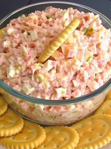 Ham Salad with a Delicious Twist!!! Ingredients You’ll Need 2 cups cooked ham (finely chopped or ground) ½ cup mayonnaise 2 tablespoons Dijon mustard (or yellow mustard for a milder flavor) 2 tablespoons sweet pickle relish (or dill relish, if preferred) 1 tablespoon finely diced onion Full recipe below 👇 💬 😋 | Recipespina