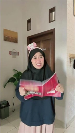 MY SCHOOL ASSIGNMENT IS RUINED!!! 🤬 #ciahusnachannel #nur #nurrayni25 #drama #shorts