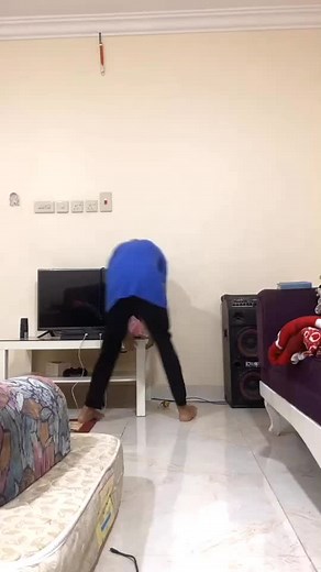 How to Change a Light Bulb in Your Living Room