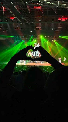 High Tide or low tide In high seas or in low seas I’m gonna be your friend I’m gonna be your friend In high seas or in low seas I’ll be by your side I’ll be by your side I heard her praying, praying, praying I said, I heard my mother She was praying (praying, praying, praying) yeah, and I And the words that she said (the words that she said) They still-a lingers in my head (lingers in my head) She said “a child is born in this world He needs protection.” Wo-oh God guide and protect us When we’re