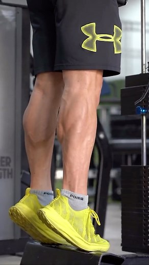 Ne faites plus cette erreur à l’exercice mollets debout à la machine ‼️ 🆓 Guide gratuit ➤ http://bit.ly/JULIENQUAGLIERINI (Fullbody et Halfbody) 💪 Mes programmes ➤ http://bit.ly/2uYdEKiEBOOKS 🏋🏻 Coaching personnalisé ➤ http://bit.ly/COACHINGPERSO Compléments alimentaires ➤ http://prozis.com/19lN (Utilise le code JULIENQ10 pour avoir une réduction cadeaux 🎁) #mollets #grosmollets #musculationfr #musculationcommunaute #musculationfrance #julienquaglierini #teamjulienq | Julien Quaglierini