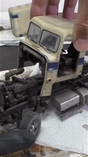 Freightliner scale 1:24 Part 3🤩 #automobile #diy #scalemodel #miniature #truck #painting