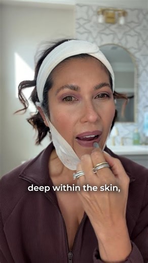 Smooth Tech Neck Wrinkles