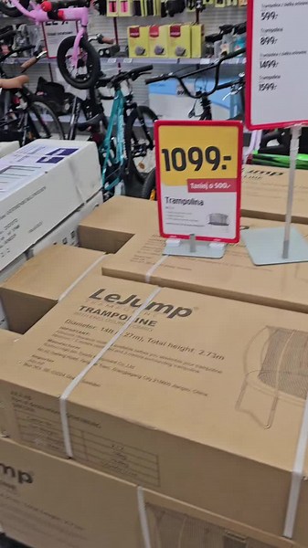 Skacz do Jula: Trampoliny w promocji!
