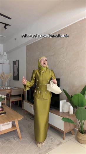 Tutorial Hijab Cantik dengan Baju Raya