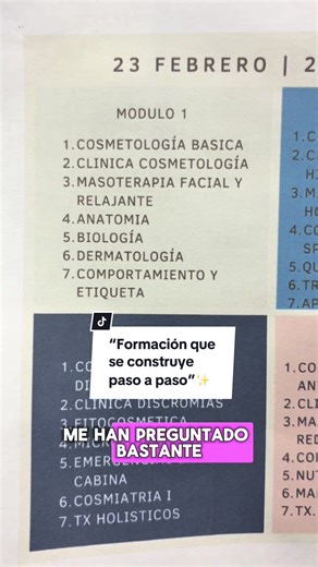 Me han preguntado mucho por el plan de estudios… y la respuesta no es solo “qué materias llevas” 👀 Es cómo se forma una cosmetóloga de verdad 🧠✨ Nuestro diplomado está estructurado por módulos 📚 donde cada etapa tiene un propósito claro: Primero, construyes la base 🧬 anatomía, biología, dermatología aplicada y algo clave: saber cómo recibir y tratar a un paciente 🫱🏼‍🫲🏽 Después, pasas a la acción 💉✨ clínicas cosmetológicas, masoterapia y práctica real desde el inicio. Y conforme avanzas…