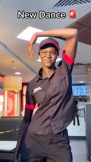 Day 1 of trying to make my dance go viral #newdance #viral #fyp #foryou #dance #vibes #foryoupage #newdancealert🚨🚨🚨 #HolidayCrafts