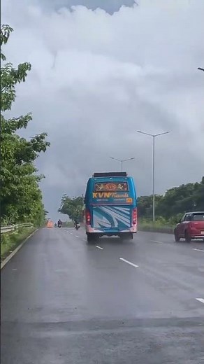 Scary Moment: Bus Running Crooked After Center Bolt Breaks 😰