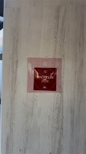 28K views · 111 reactions | Descubre Nobu Los Cabos, donde la excelencia se convierte en una experiencia ✨ Conoce su gastronomía y sofisticación, ahora con la Llave Michelin, un reconocimiento que celebra su compromiso con la calidad y la excelencia. Vive una estancia que combina lujo, gastronomía de clase mundial y un entorno que redefine el descanso. | Tendencia Travel | Facebook