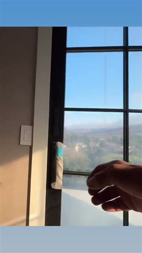 “Clear View in Irvine” Q-railing deck system with opti-white low-iron laminated glass