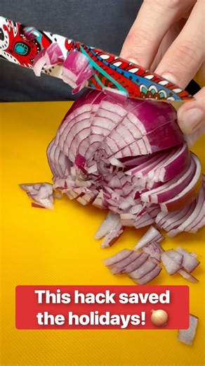 Holiday onion hack | At Home with Jennie and Nick