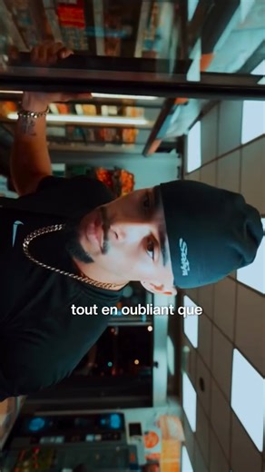 THE WHOLE WORLD OF SATYN on Instagram: "Understand what the Skull Cap is really made for ⬇️ We’re breaking down everything, what makes the Skull Cap so special, and the difference between Version 1 and Version 2. In the new V2, we made key upgrades: • +2 cm wider and +1.5 cm taller for a better fit. • A new satin weave that’s smoother, softer, and more elastic. • An improved cotton exterior with the same flexibility and premium feel. Built for comfort, protection, and style, this version fits mo