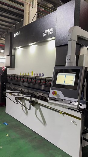 HOGI CNC Press brake machine 160Ton/3200mm 4 1 Axis with Delem DA53T controller 2D programming #pressbrake #cncpressbrake #4axis #da53t #delem #hogipressbrake #160ton #metalbending #cncbendingmachine #machinetool #bendingtools #export #manufacturer #stainlesssteel #sheetmetal #forming #fabrication #industry