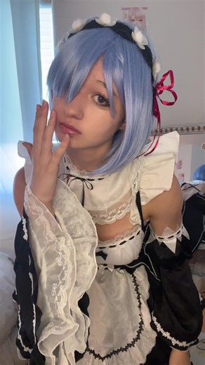 Rem Re:Zero Cosplay - Zipper Mishap Moment