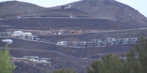 Henderson mountainside luxury high-rise project shifts into high gear