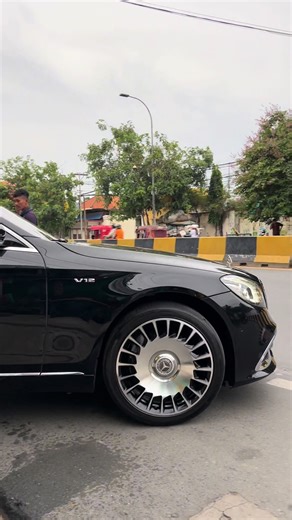 Exploring the Luxurious Mercedes Benz Maybach S-Class