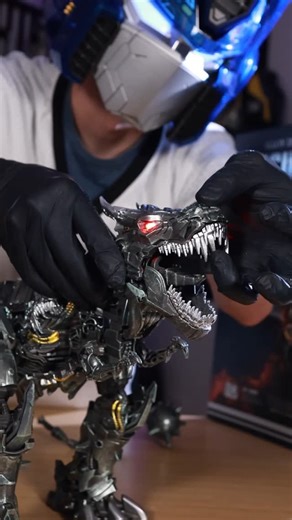 I unbox the legendary Dinobot himself. Find him by using the code DWJ4858 on TEMU! #transformers #dinobot #unboxing | polskihussar