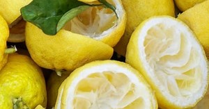 10 Useful Lemon Peel Cleaning Hacks (DIY)