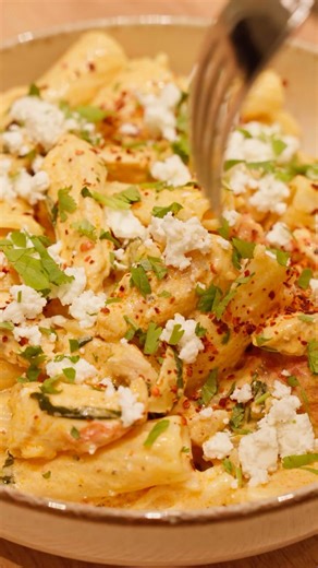 Creamy Chicken Pasta with Greek Feta | Easy & Flavorful! #chicken #pasta #mediterranean #cooking