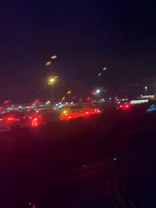 A punto de regresar a la isla, el vuelo que iba de JetBlue perdió su segundo motor, causando un aterrizaje forzado, que susto más horrible. Pero gracias a Dios pasó a penas a segundos de despegar y el pilot logró controlar el avión y del impacto aterrizando hasta fuego se vio, porque sino, no lo estuviera contando. Esto acaba de suceder en el aeropuerto de Orlando por JetBlue. Estoy aún en shock🥲 #scary #flight #jetblue #orlando | La Cocina Criolla