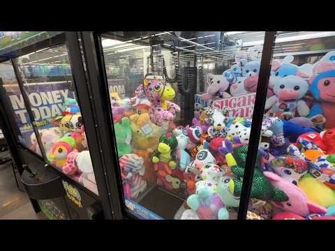 Wasting $5 on the Claw Machines @ Walmart