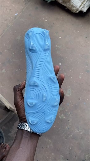 #763825120 #capcutmotivacional #diengsallacrampons #facebookreel #contact #vendeurs #chaussure #livraison | Dieng salla crampon