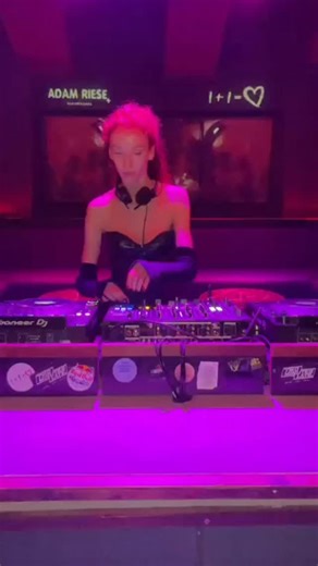 Thank you so much for this amazing experience — full of energy, inspiration and new possibilities @wheninrome.ffm | Xenia Frisson