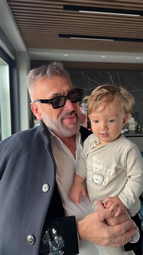 Cântând cu bunicul: O aventură melodică