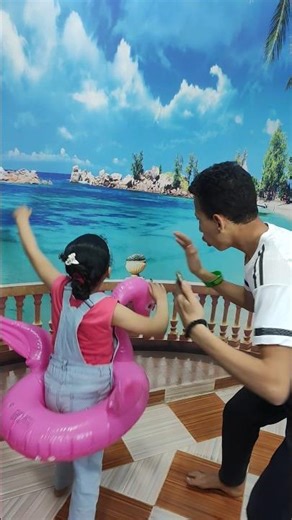 اقفز فى البحر بهدومى ولا لاااااااا🌊🌊#prank #shorts #funny #fypシ #comedy #طرائف #fun #عمر_ماتريكس