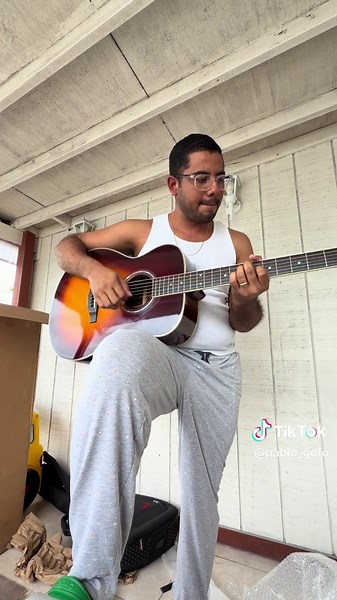 Unboxing de mi nueva guitarra Yamaha LS-TA. #yamahausa #unboxing #pov #acusticguitar #fypシ゚viral