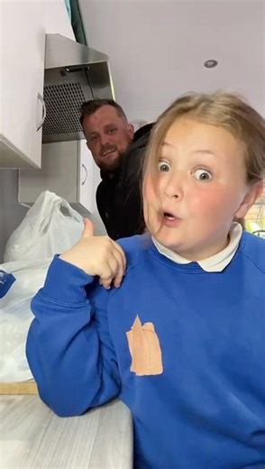 11K views · 51 reactions | Needing dinner inspiration? We've teamed up with the brilliant Daddy & Carly for their latest Pilton Tea! ❤️ New to Snappy Shopper? Download the app and use code CARLY at checkout for £10 off your first order. T&C's apply. | Snappy Shopper | Facebook