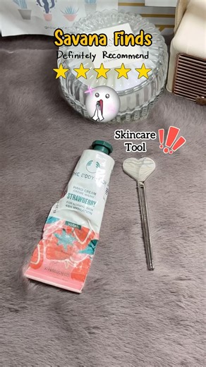 Don’t throw it - squeeze it ‼️I wish I bought this sooner 🥲savana makeup skincare squeezer tool ✂️