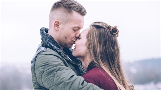 Horoscop 22 februarie 2022. Armonie şi pasiune pentru Peşti, Taurii se mută în casă nouă