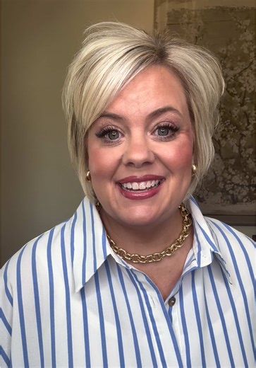 Curvy girls! Tops are sooooo hard to find so I couldn’t wait to share this one! It’s linked in my bio on my Linktree! @theshoppeatcoldwater #plussizefashion #plussizestyle #plussizetops #styleinspo