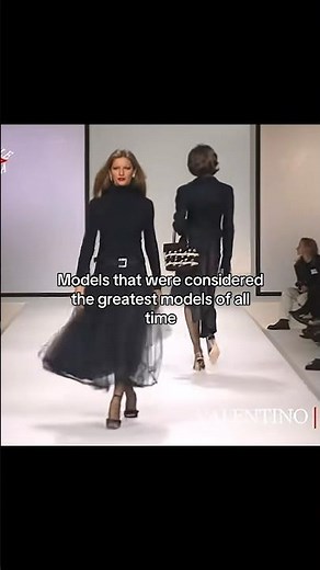 They Were Untouchable. 😳 #supermodels #runway #90s