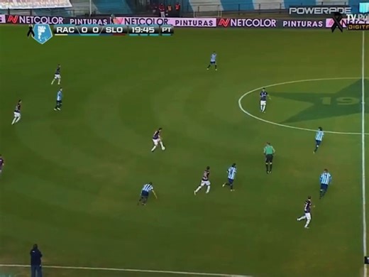 Hoy cumple 39 años Martín Cauteruccio y lo recordamos con este GOLAZO a Racing en 2013.Estaba intratable: 5 goles en las primeras 6 fechas, siendo el máximo goleador del campeonato.Qué golpe duro fue para San Lorenzo su rotura de ligamentos.