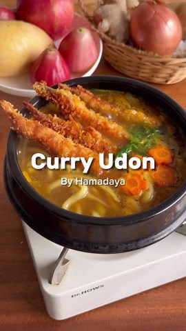 Cathy | Easy Recipe & Bento ✨ on Instagram: "💛Easy Curry Udon 🍜 Craving a comforting and flavourful meal but short on time? Look no further than @hamadayasauce Japanese Curry Sauce! This flavourful sauce allows you to create a satisfying and universally appealing dish in minutes, perfect for busy weeknights. Why @hamadayasauce? * Effortless Weeknight Cooking: Hamadaya eliminates the need for complex spice measurements and lengthy preparation. Simply toss cooked udon noodles in the pre-made sau