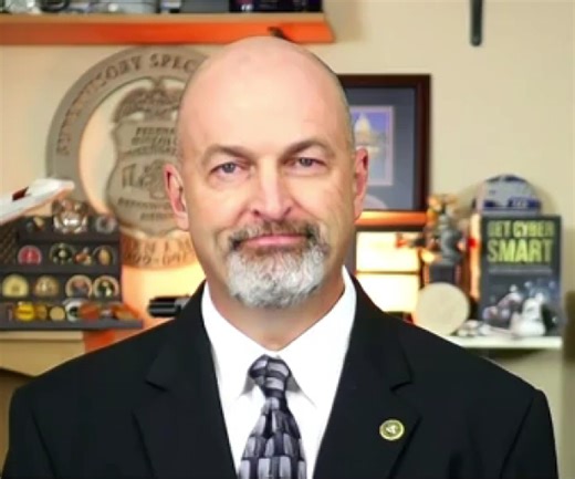 Retired FBI Agent Mott: 'Tactical' Decisons Behind 8 Most Wanted Captures