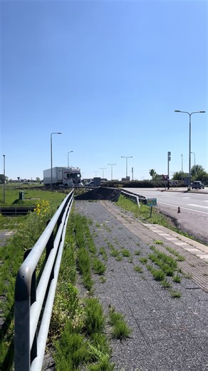 (Tag driver) Open pipe💨 #lfltransport #hollandstyle🇳🇱😍👌 #poahh😍💯🔥👌 #lampjesaanengaan🚚🚨 #openpipe